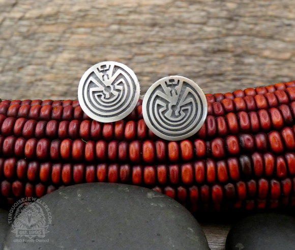 Vintage Native American Silver Man in the Maze Post Earrings