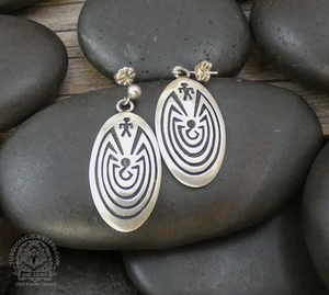 Hopi Man in The Maze Sterling Silver Dangle Earrings By Fernando Puhuhefvaya VTG