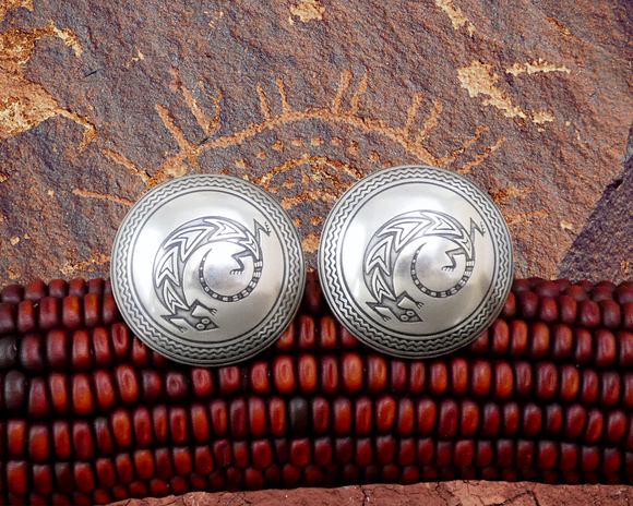 Vintage Clip On Earrings X Large Sterling Silver Navajo Petroglyph Domed Mimbres Gecko