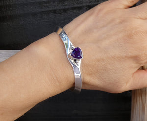 Native American Vintage Handmade Sterling Silver Bracelet, Trillion Cut Amethyst Jewelry